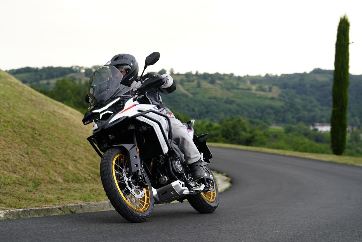 Kove 625X PRO: A Mid-Class Crossover With 'Maxi'-Level Equipment