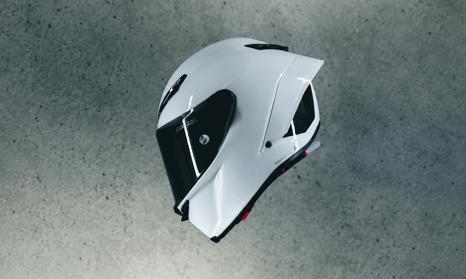 AGVがMotoGP技術を投入した新ヘルメット「Pista GP RR Mono White」を正式発表