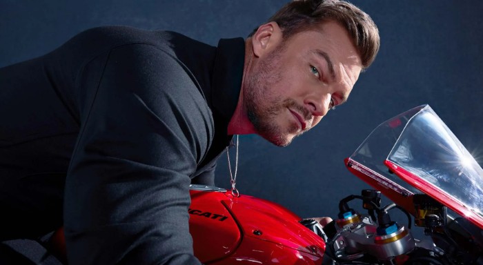 Netflix Greenlights MotoGP-Themed Heist Thriller Starring Alan Ritchson