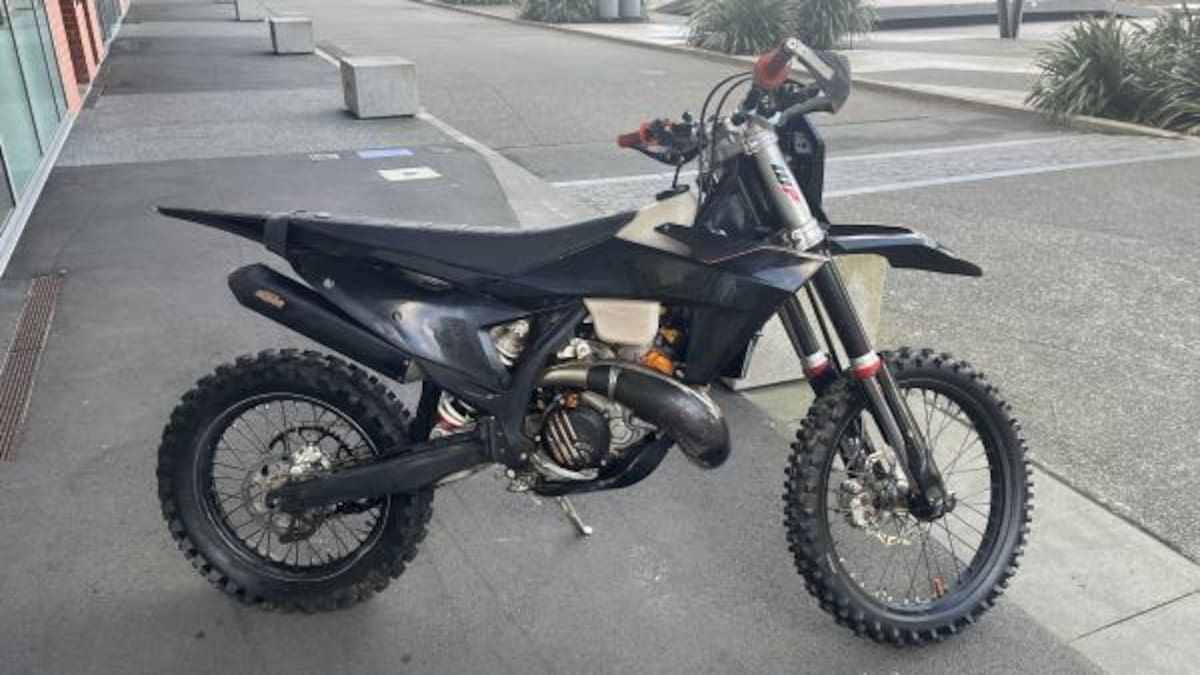 Stolen $22,000 Dirt Bike Crashes During Police Chase on Wellington Waterfront