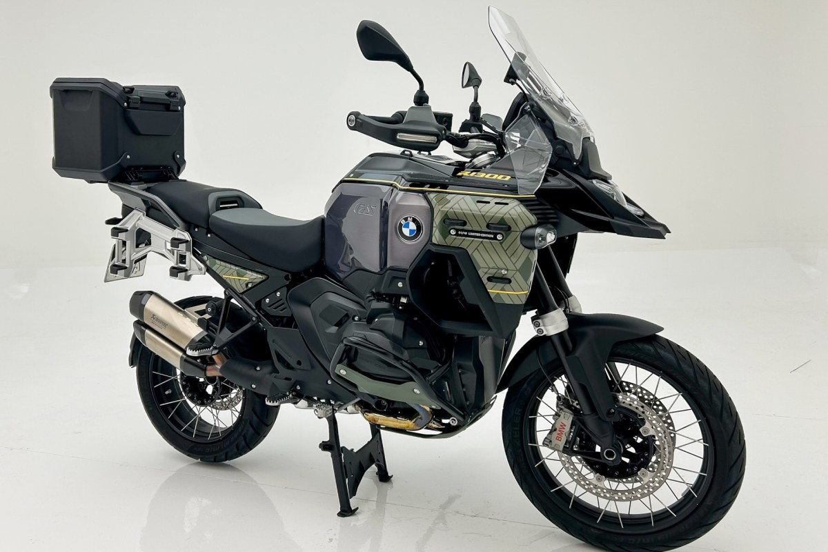 BMW、ブラジル・マナウス工場10周年でR1300GSアドベンチャー特別仕様