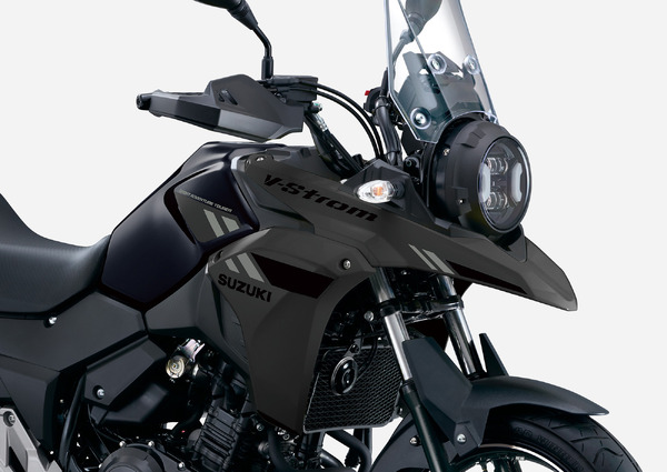Suzuki Refreshes V-Strom 250 With New Round LED Headlight