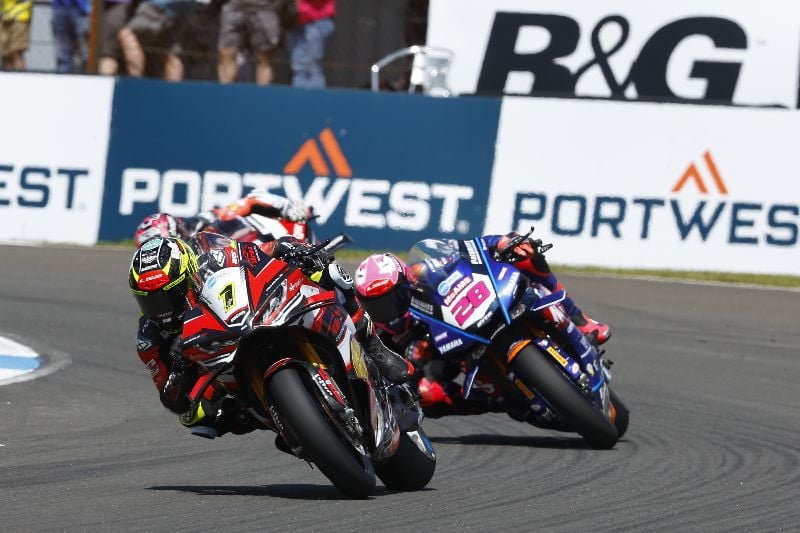 British Superbike: Scott Redding Wins Race 3 at Knockhill