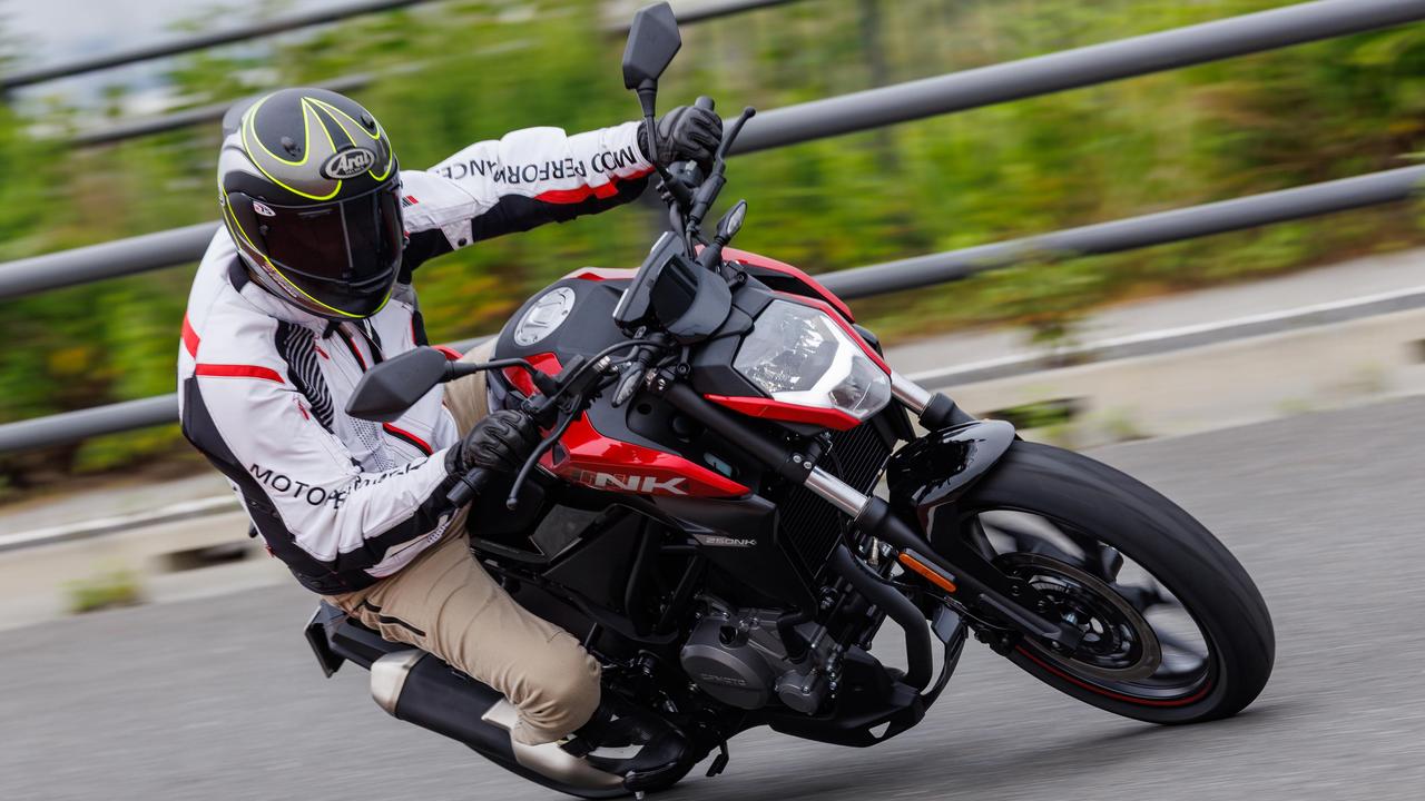 CFMOTO's New Sub-Brand CFLITE 250NK Gets First Domestic Test Ride, a Lively Naked Under ¥500,000