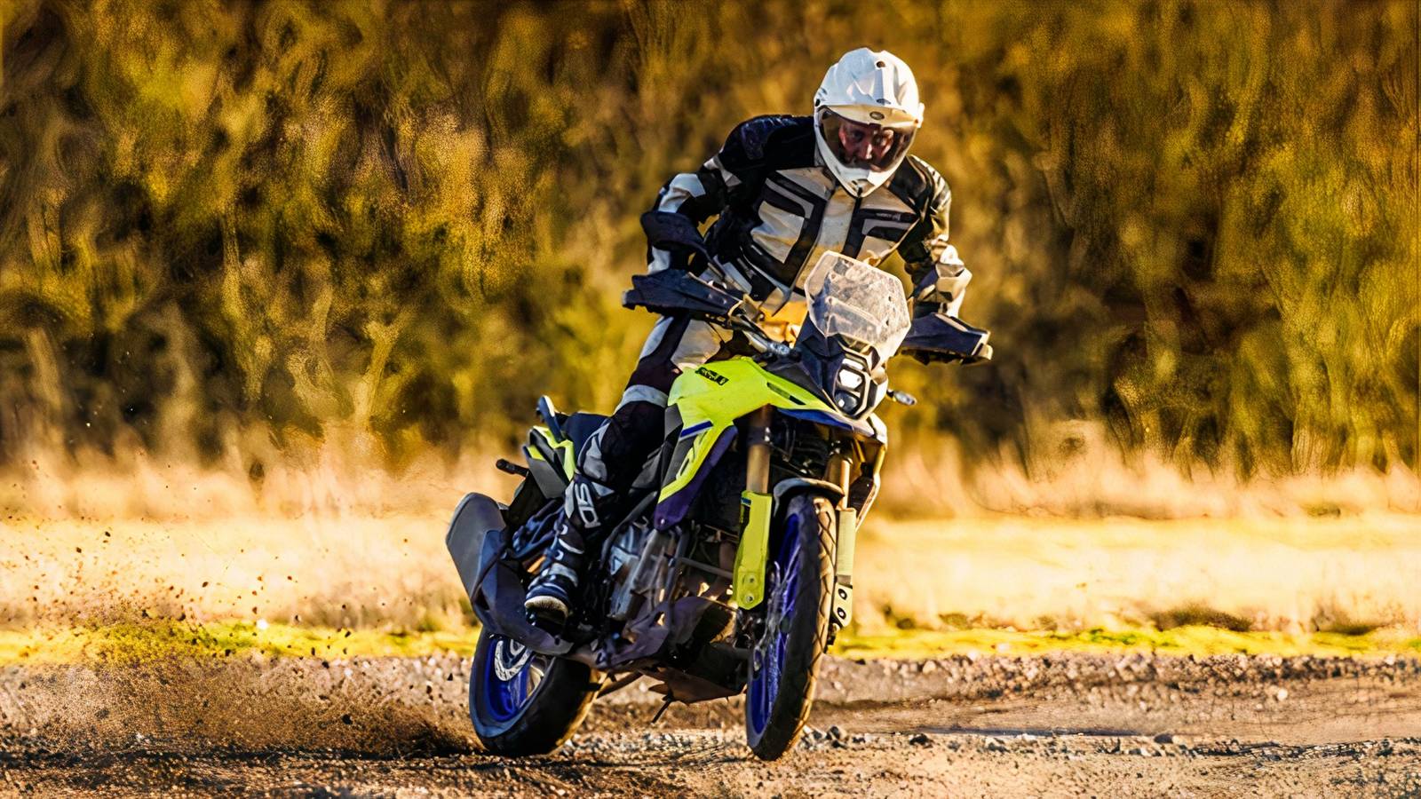 Suzuki V-Strom 800DE Beats Ténéré 700 on Range in Touring Comparison