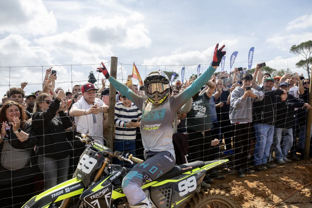 トライアンフ、23歳の若手ファレスを2027年からMXGPへ起用と発表