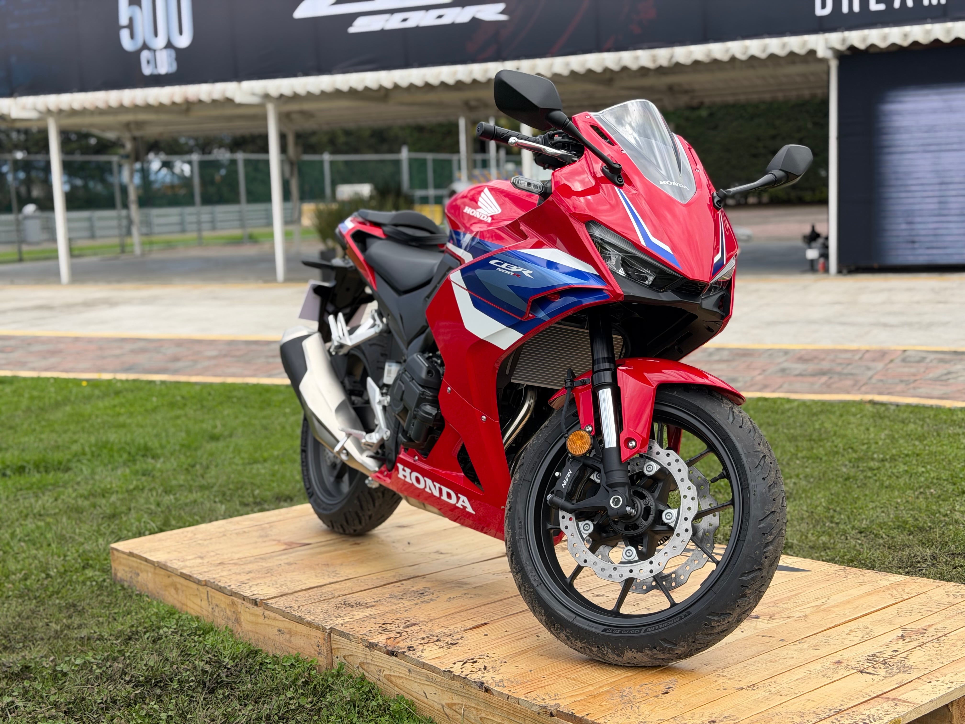Honda CBR500R and NX500 2026 Models Land in Mexico With e-Clutch
