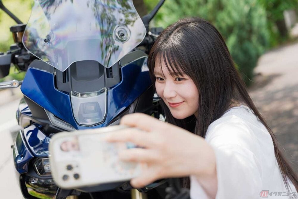 女性の二輪免許取得が5年で約6割増、『バイク女子』が増える背景を探る