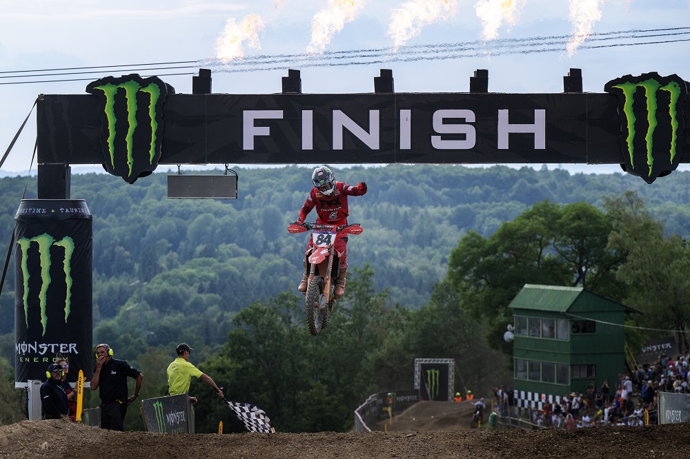 Herlings Sweeps MXGP Round 13 in Czechia, Takes Over Championship Lead